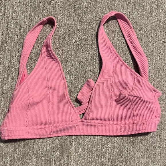 XL baby pink ribbed bikini top. Used, however in good condition - Picture 1 of 5